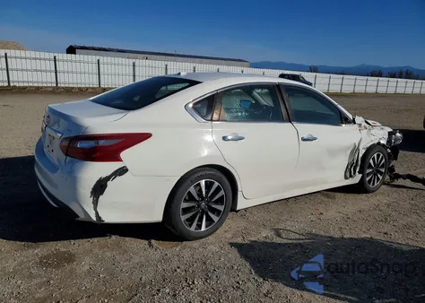 2018 Nissan Altima 2.5 z USA, uszkodzony, nr VIN 1N4AL3AP9JC260962